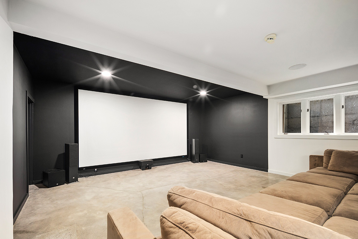 bridletrailsavroom